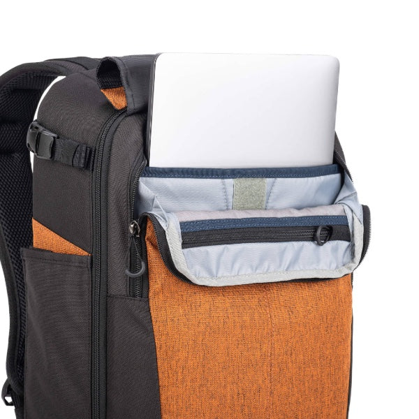 Think Tank Zaino Fotografico Orange 18L Think Tank Zaino Fotografico Orange 18L